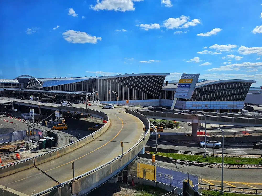 Best Airports Near White Plains, NY: HPN, LGA, JFK, EWR, TEB & SWF Compared - Worldwide Chauffeur services jfk airport from gallery
