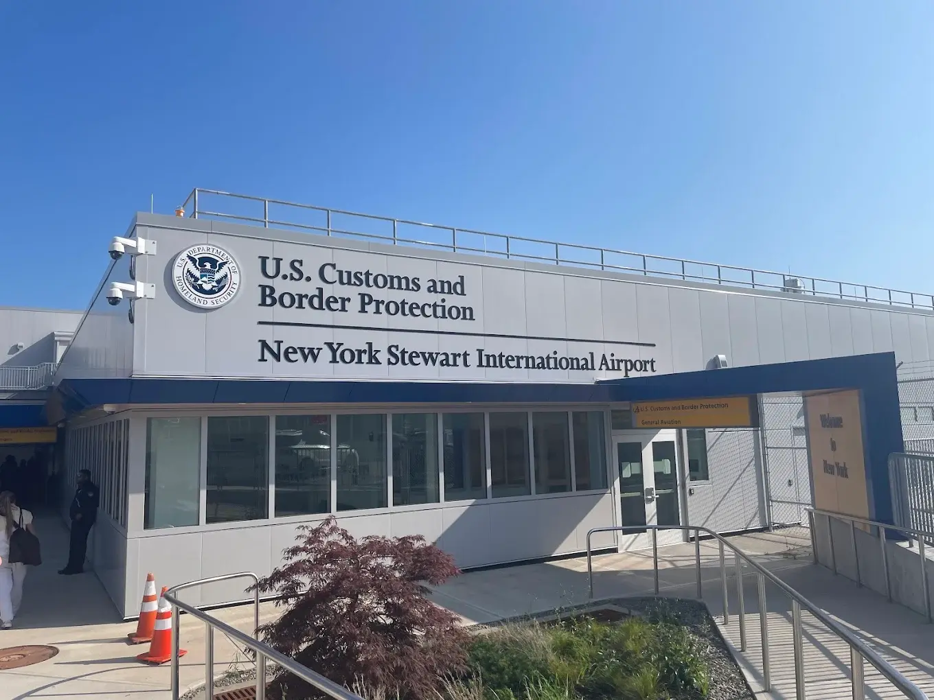 Best Airports Near White Plains, NY: HPN, LGA, JFK, EWR, TEB & SWF Compared - Worldwide Chauffeur services New York Stewart International Airport (SWF)